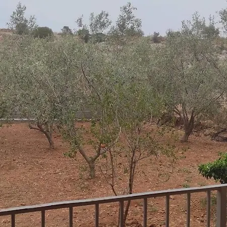 Nikos House * Mégara